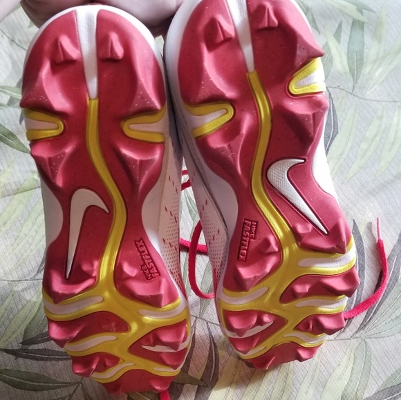 Nike cleats - Picture 2 of 4